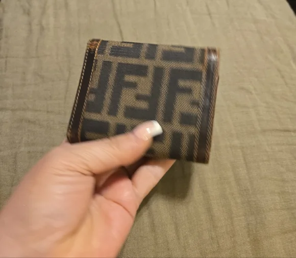 Fendi Brown Key & Card Holder with Vintage Patina - Picture 6 of 8